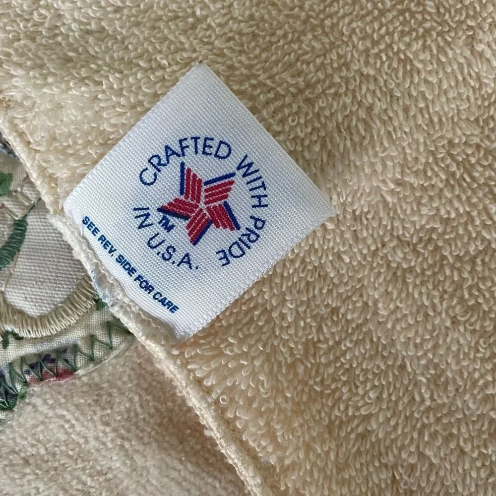Vintage 80s Set Applique Embroidered Quilted Bath Hand Towel Washcloth Cream Pin